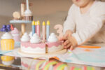 Tort aniversar din lemn cu felii detașabile -Tasty, SMALL FOOT - imagine 3