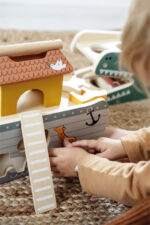 Jucărie interactivă din lemn Arca lui Noe - Sortator forme -Safari, SMALL FOOT - imagine 2