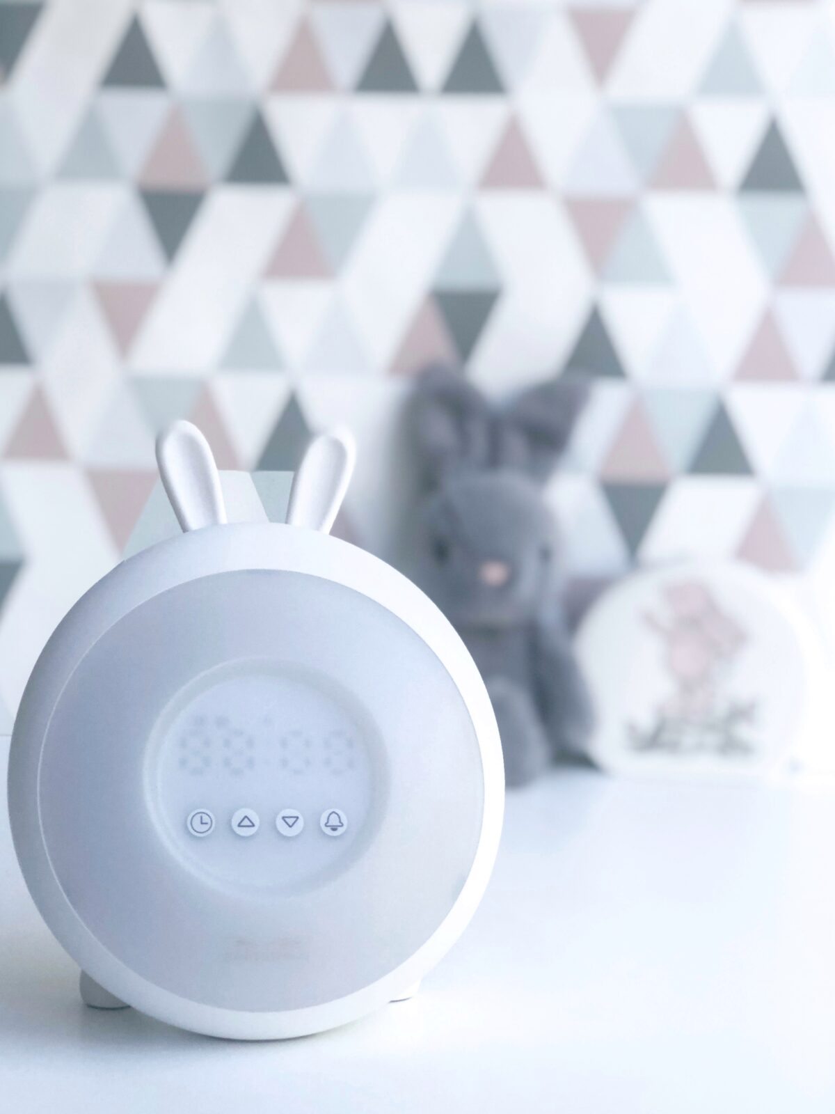 Ceas cu alarmă și lumină de veghe – Bunny, Alb, RABBIT AND FRIENDS - imagine 4