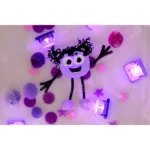 Lumi: set cu figurină și 2 cuburi luminoase pentru joacă senzorială în apă, GLO PALS - imagine 4